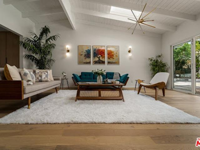House for sale in Woodland Hills House for sale in Woodland Hills