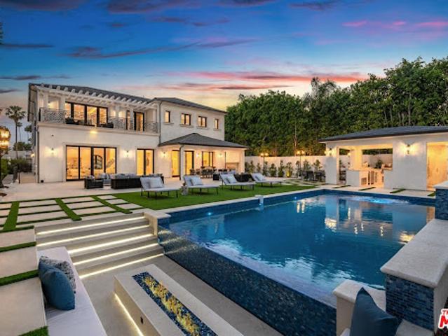 House for sale in Beverly Hills