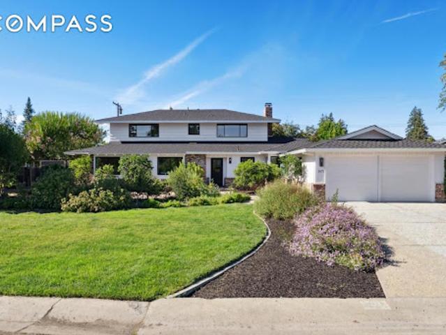 House for sale in Los Altos