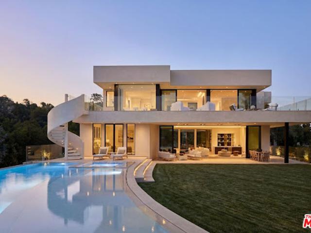 House for sale in Canoga Park, California