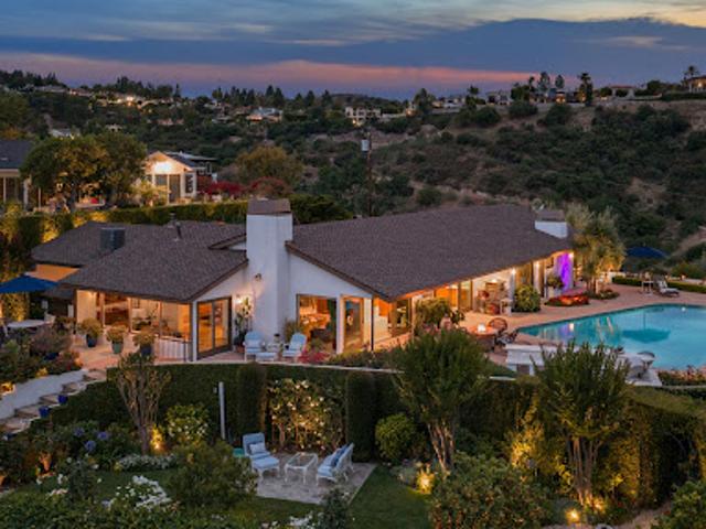 House for sale in Sherman Oaks Neighborhood Council District, Canoga Park