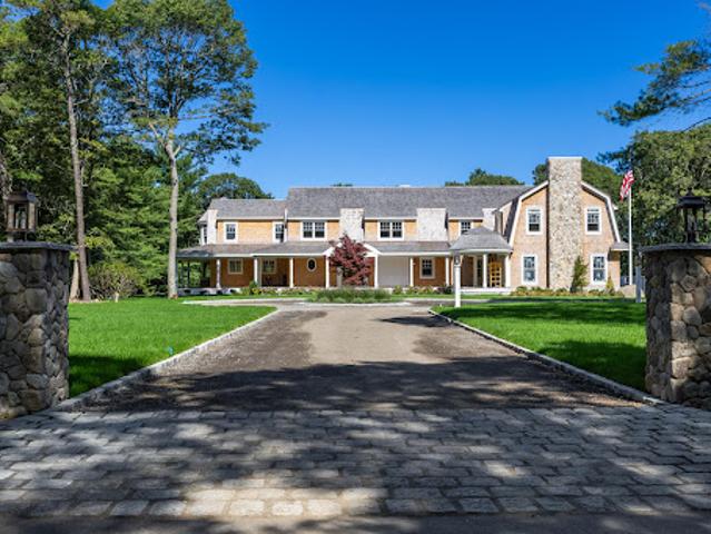 House for sale in Osterville