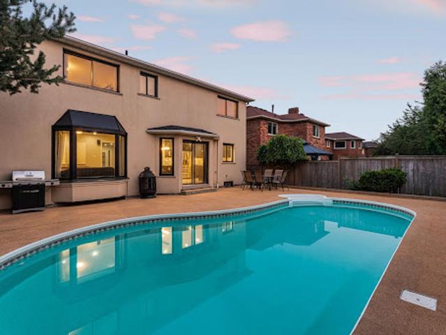 House for sale in Oakville, Ontario