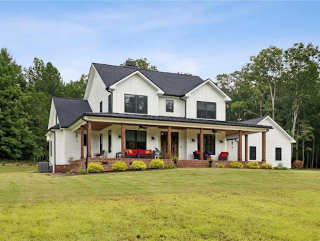 House for sale in Landrum