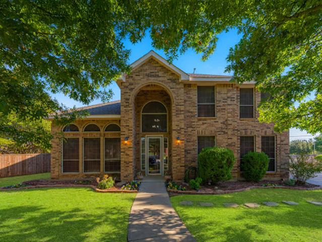House for sale in Lewisville, Texas