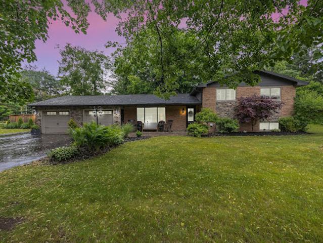 House for sale in Springwater