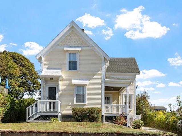 House for sale in Gloucester, Essex County