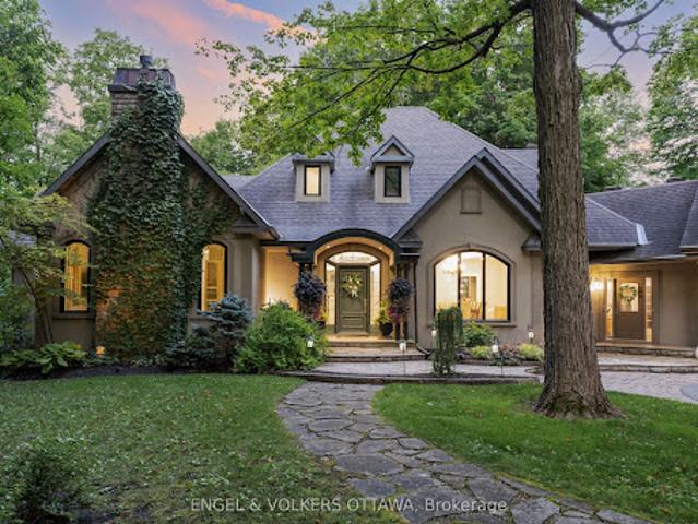 House for sale in Kanata