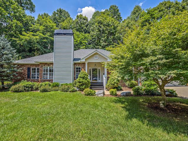House for sale in Hendersonville