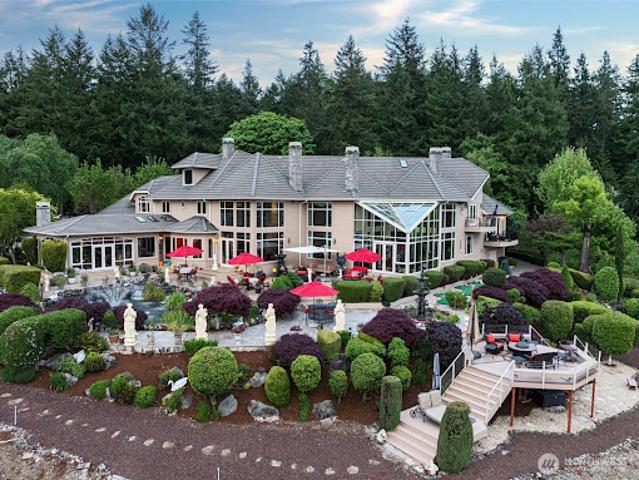 House for sale in Fox Island