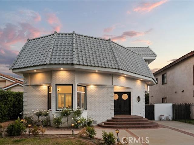 House for sale in Sherman Oaks Neighborhood Council District, Canoga Park