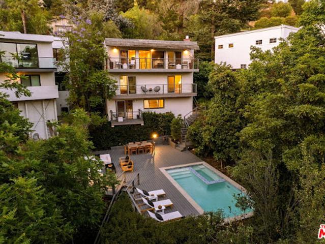 House for sale in Canoga Park, California
