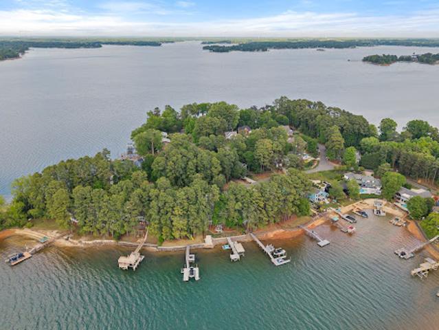 House for sale in Mecklenburg, North Carolina