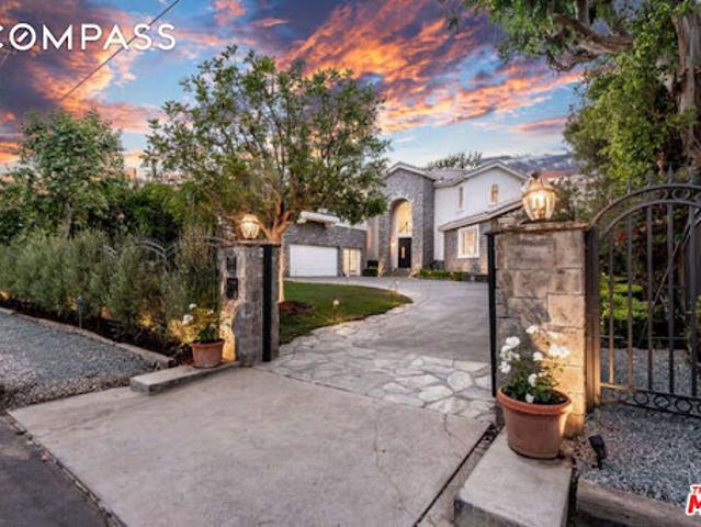 House for sale in Los Angeles, Los Angeles County