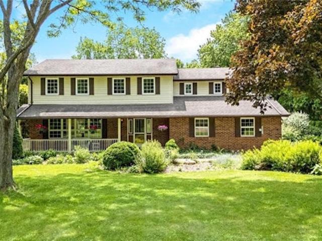 House for sale in Ontario