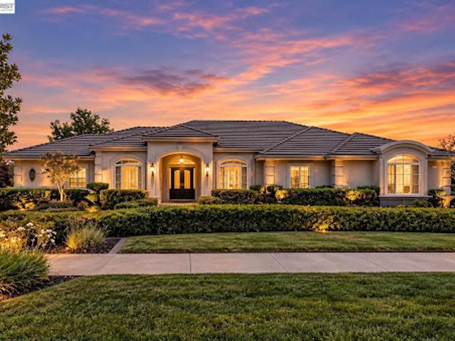House for sale in Pleasanton, Alameda County