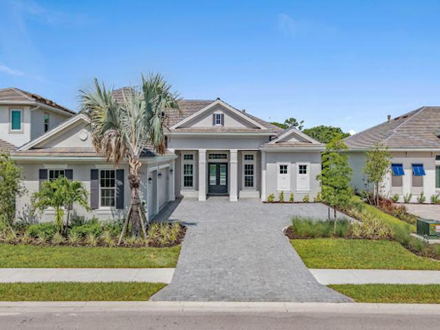 House for sale in Naples