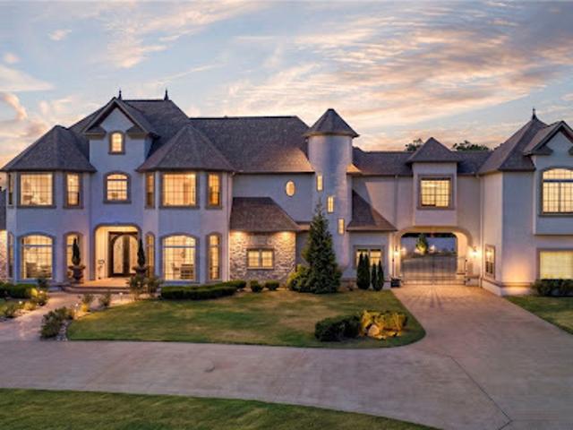 House for sale in Bentonville, Benton County