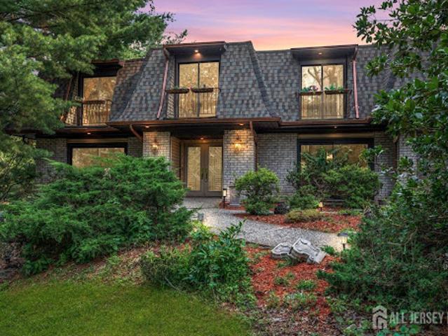 House for sale in Colonia, Woodbridge Township