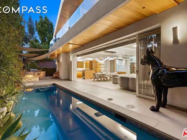 House for sale in Los Angeles, Los Angeles County