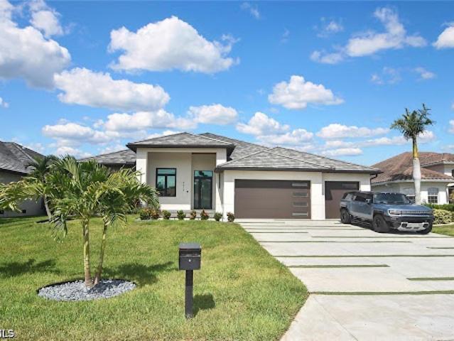 House for sale in Cape Coral, Lee County