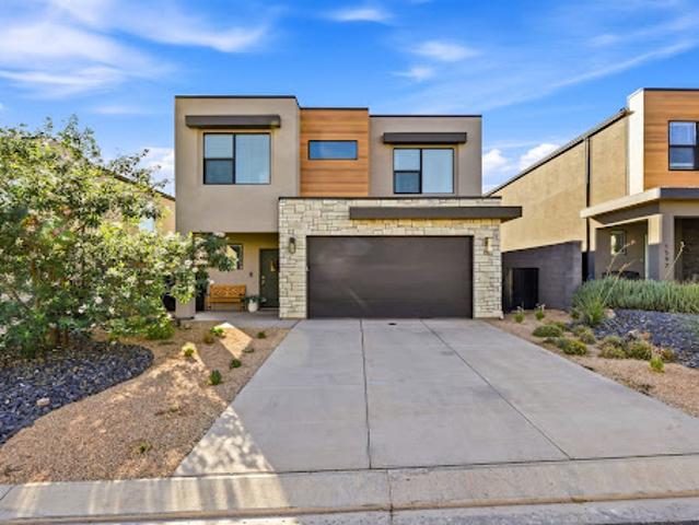 House for sale in Washington, Utah