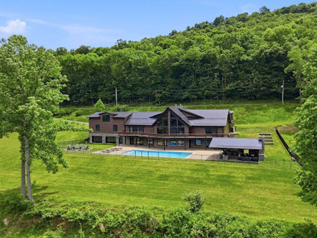 House for sale in Adrian, Pennsylvania