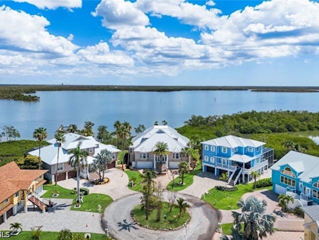 House for sale in Fort Myers Beach, Florida