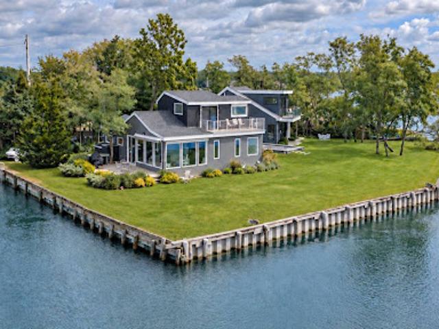 House for rent in Town of Southampton, Suffolk County