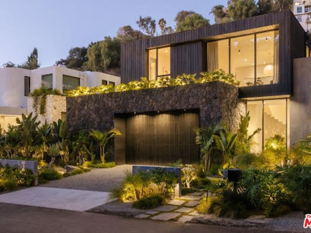 House for sale in Studio City Neighborhood Council District, Canoga Park