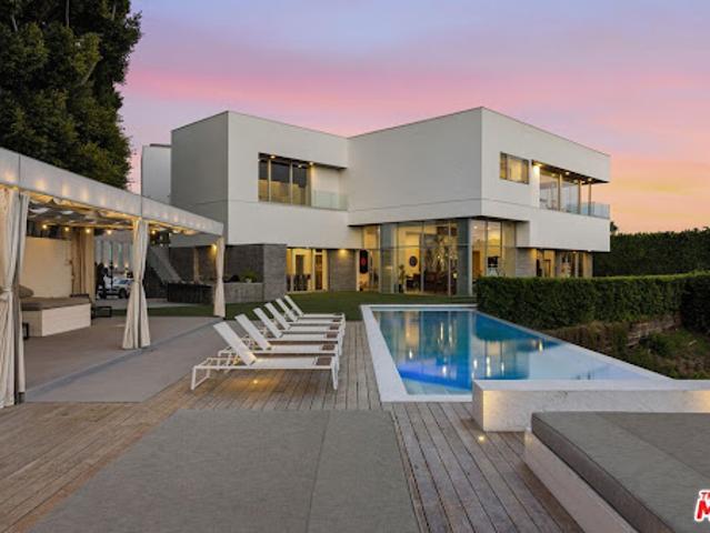 House for sale in Canoga Park, California