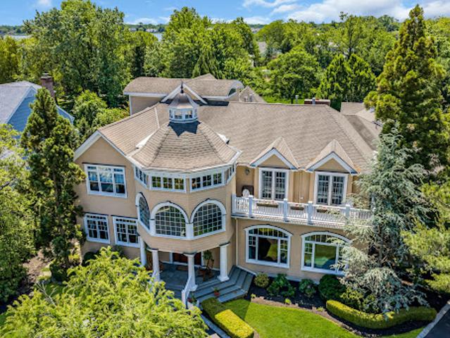 House for sale in Monmouth, New Jersey