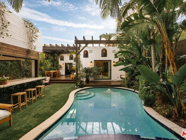 House for sale in Canoga Park, California