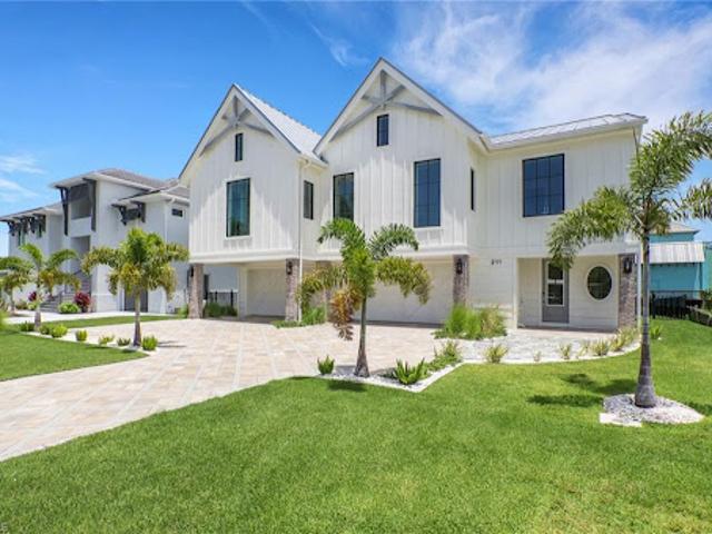 House for sale in Bonita Springs, Lee County