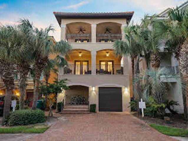House for sale in Destin House for sale in Destin