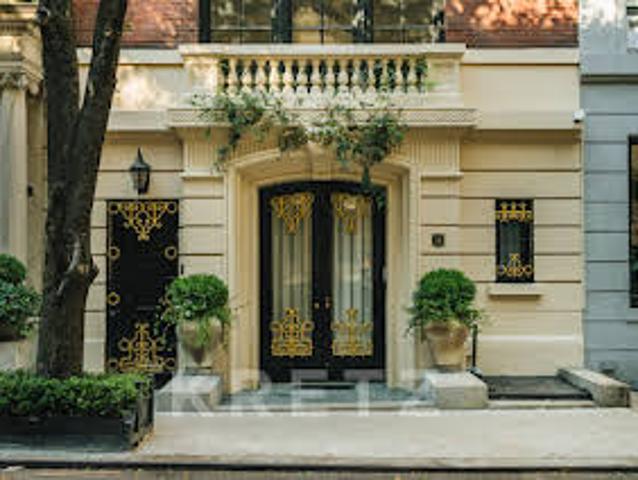 House for sale in New York