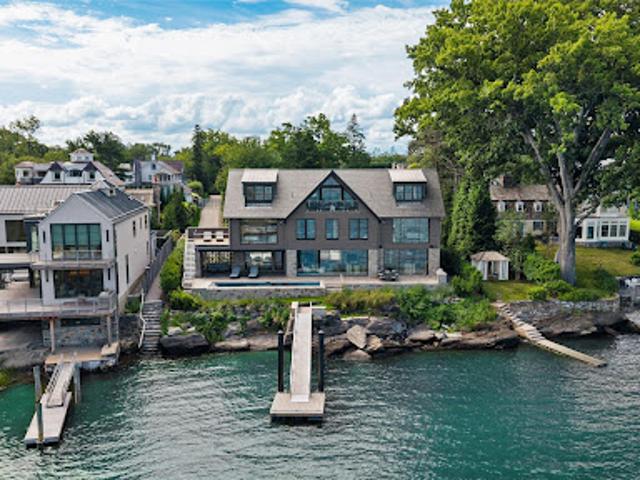 House for sale in Old Greenwich, Greenwich