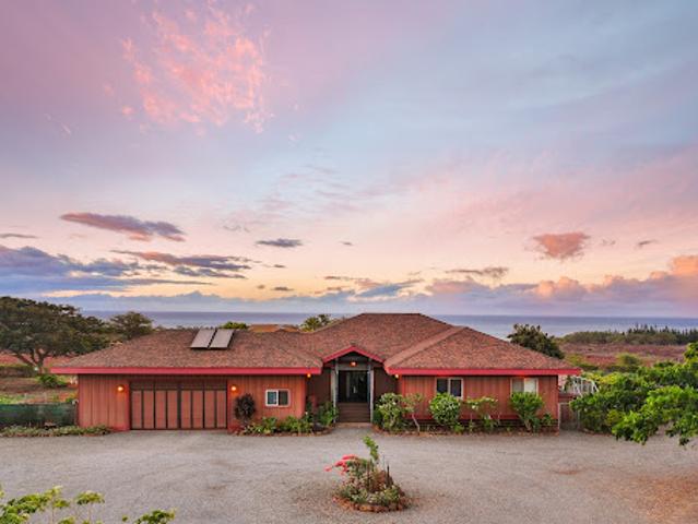 House for sale in Maunaloa, Hawaii
