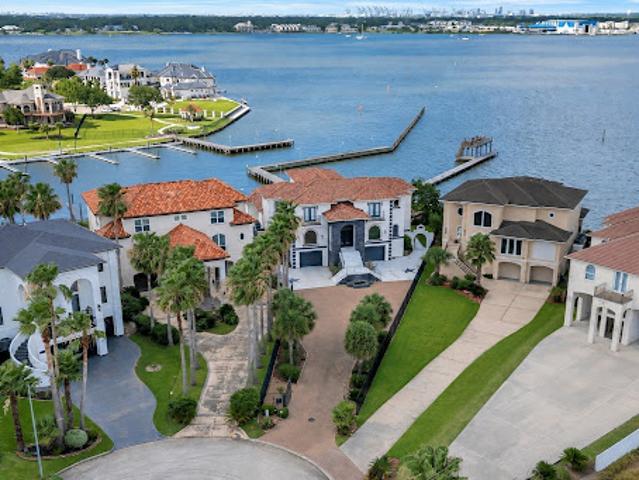 House for sale in Kemah, Texas