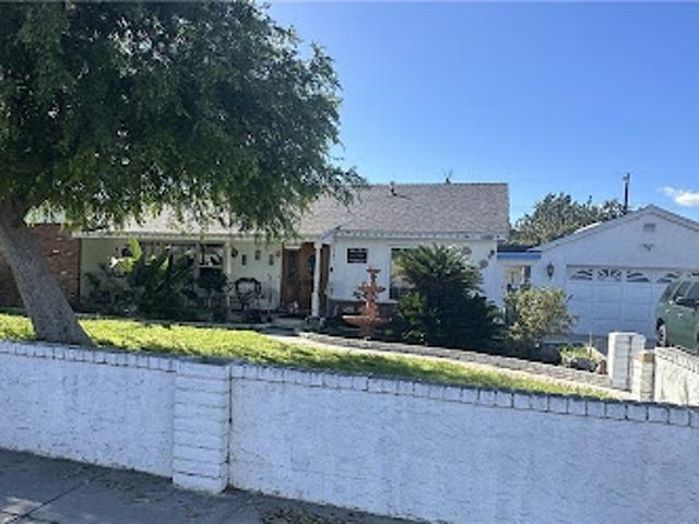 House for sale in Santa Ana, California
