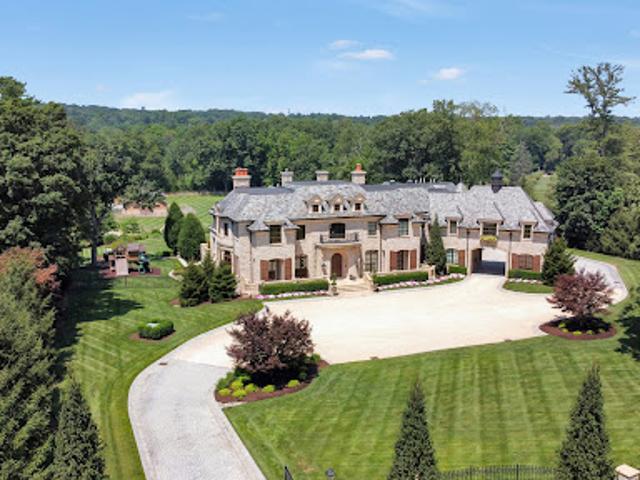 House for sale in Saddle River, New Jersey