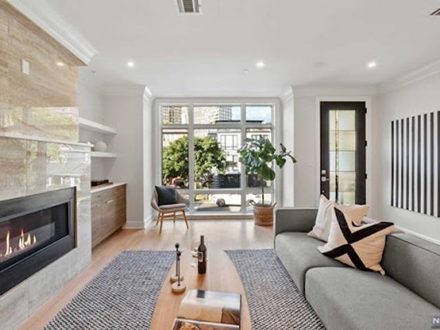 House for sale in Cliffside Park, New Jersey