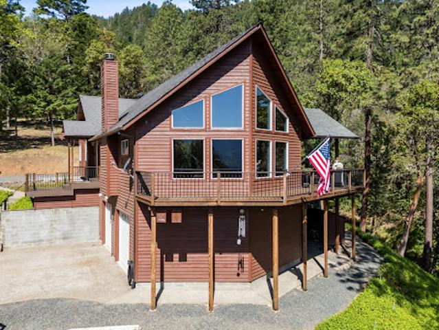 House for sale in Oregonia