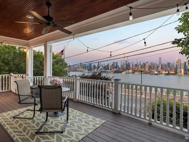 House for sale in Weehawken, Hudson County