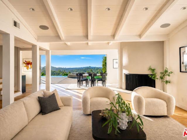 House for sale in Studio City Neighborhood Council District, Canoga Park