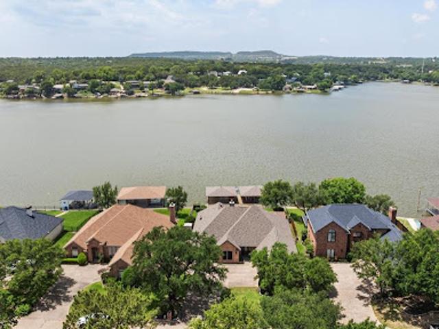 House for sale in Granbury House for sale in Granbury