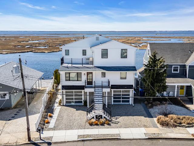 House for sale in Lavallette, New Jersey