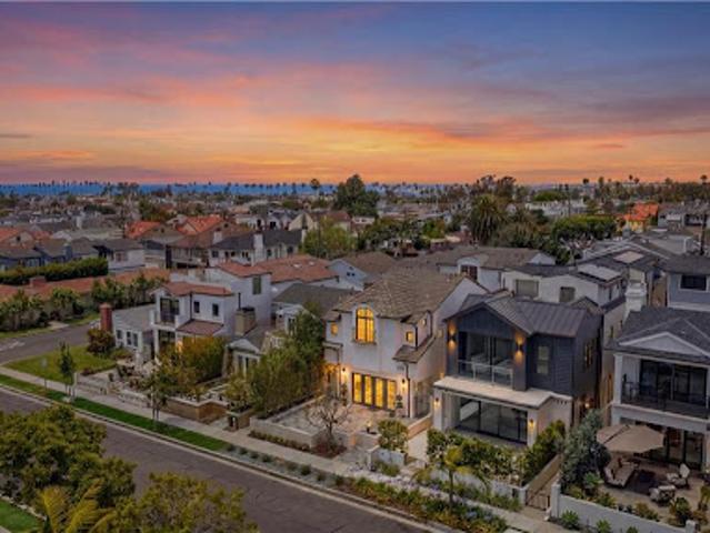House for sale in Corona Del Mar, California