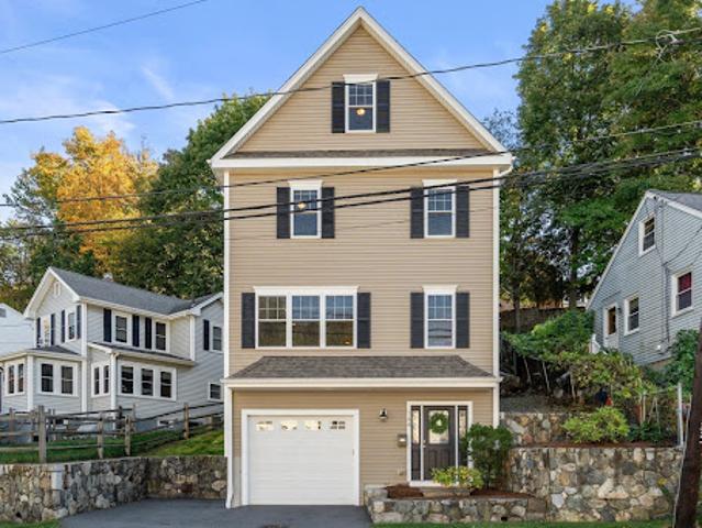 House for sale in Waltham, Middlesex County