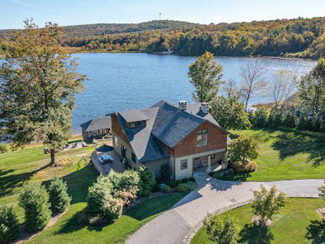 House for sale in Goshen, Northwest Hills Planning Region